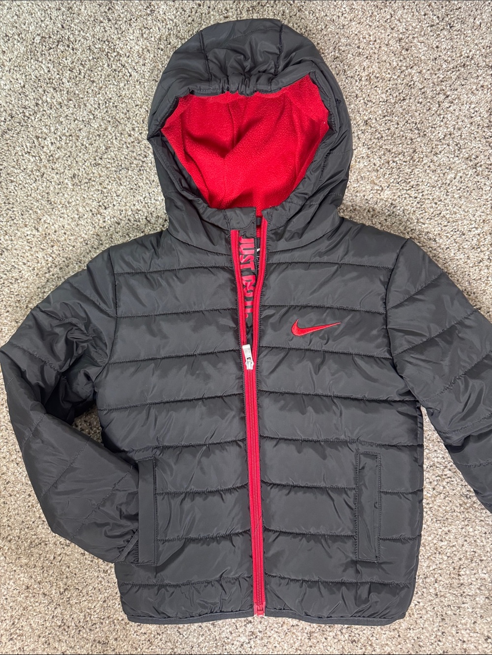 Nike Kids Black Puffer Jacket with Red Lining & Zip Boy/Girl 6-7 year old size